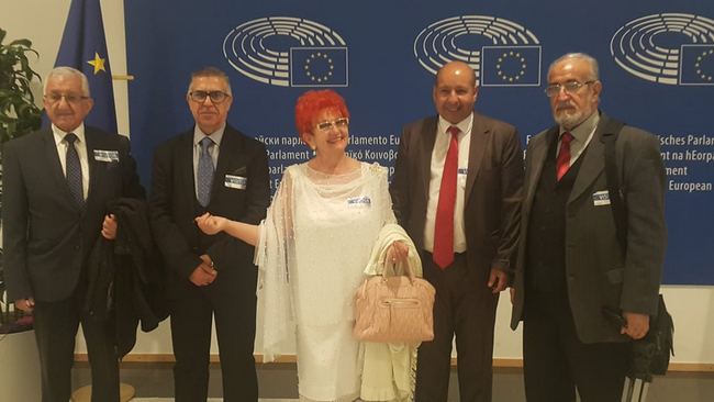 Gordana sa organizatorima u Evropskom parlamentu, Brisel, Belgija