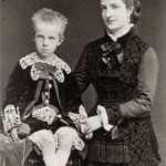 Viktor, kao djecak sa svojom majkom
