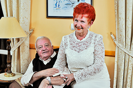 Gordana i dr Momčilo Sarić. Fotografiju je napravio moj suprug, oktobra 2013. u domu Sarića